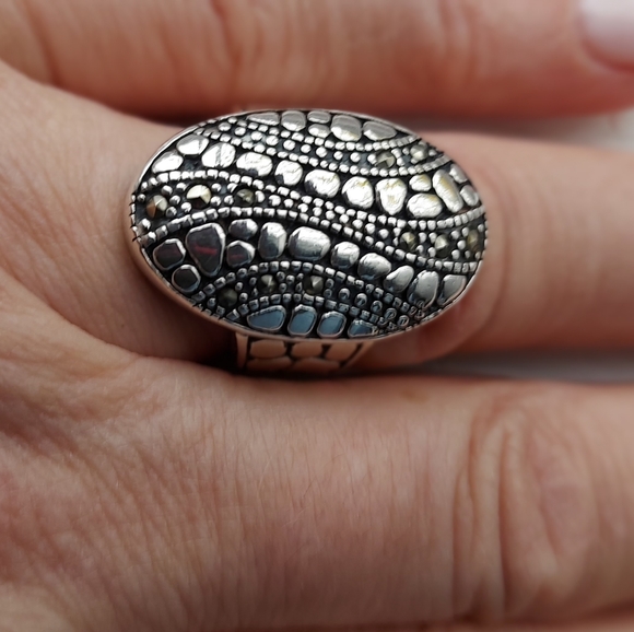 Sterling Silver 9.25 ring   PRICE DROPPED - Picture 8 of 8